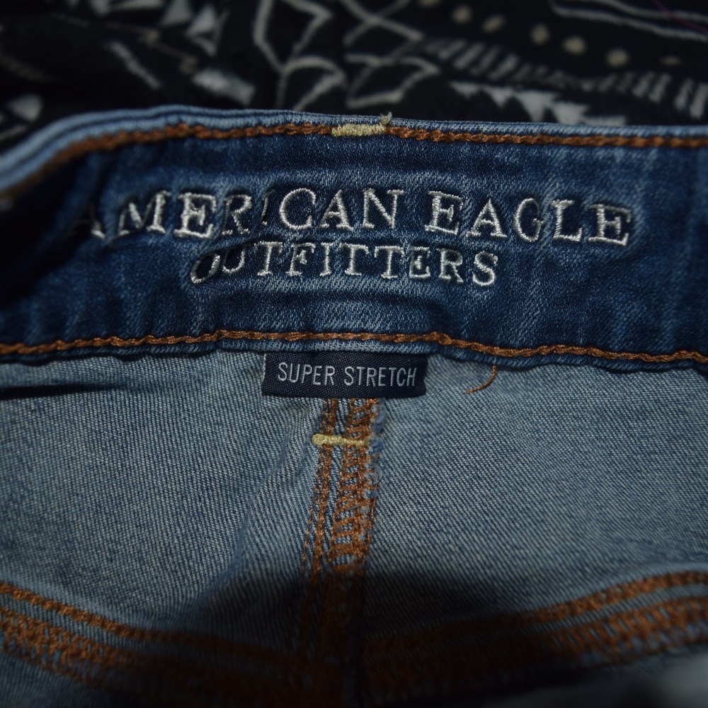 AE High Rise Shorties - Picture 3 of 4